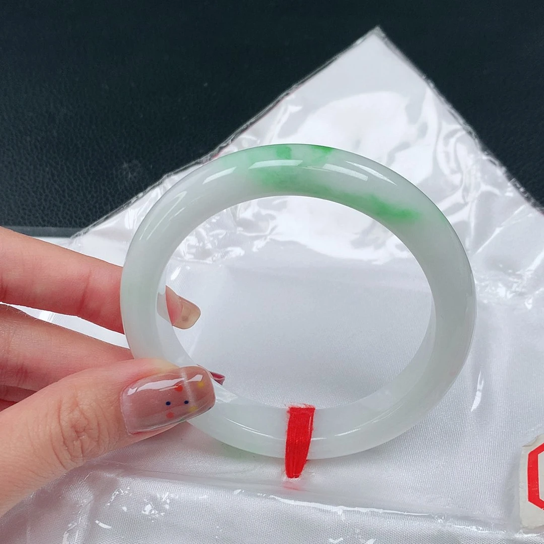 未镶嵌手镯翡翠095