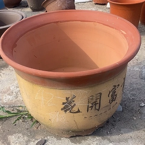 中国宜兴紫砂花盆，，