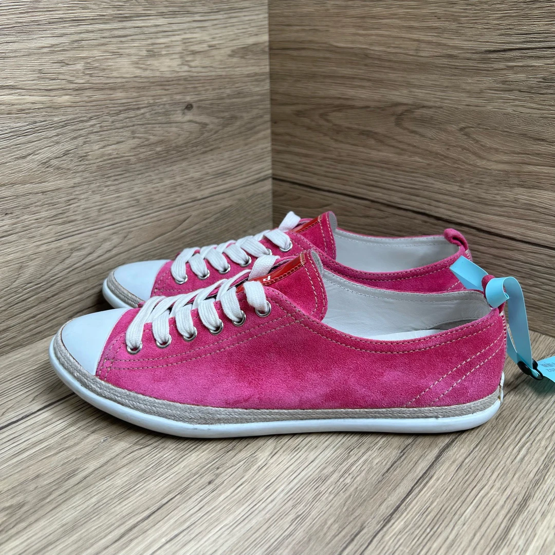 95新 Prada/普拉达 白粉板鞋 37码