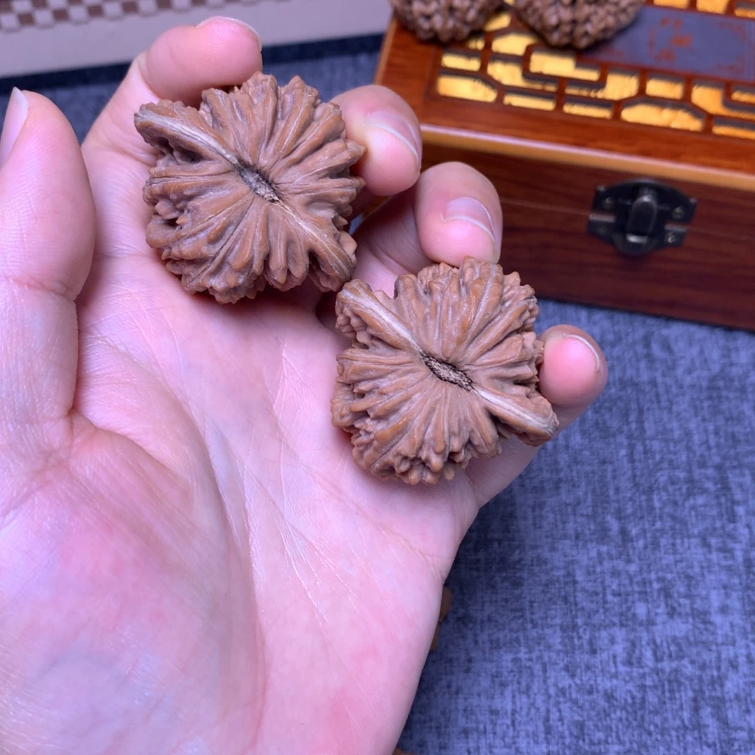 文玩核桃吊坠四座楼