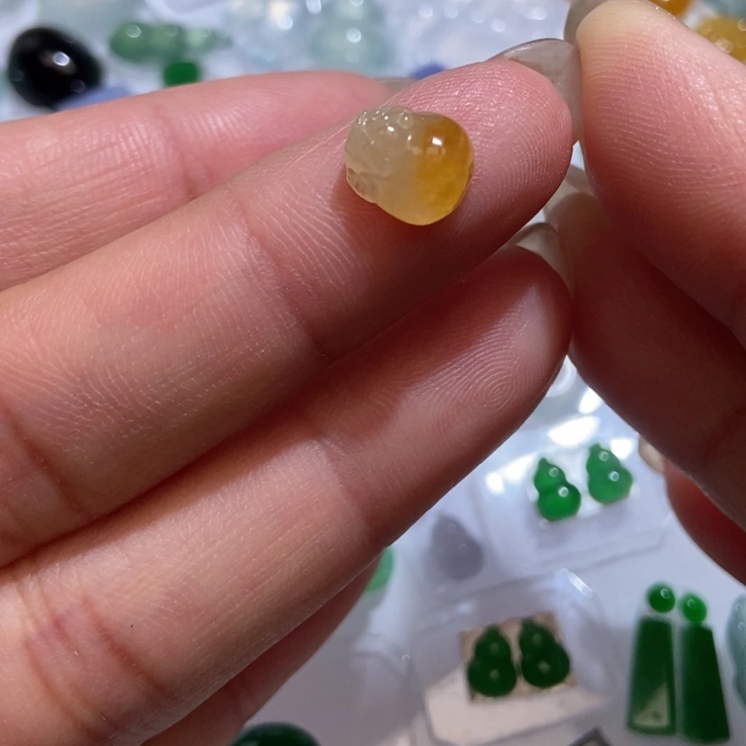 未镶嵌定制翡翠芳**?翡翠