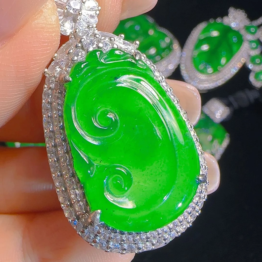 翡翠吊坠(赠链)银S925镶嵌