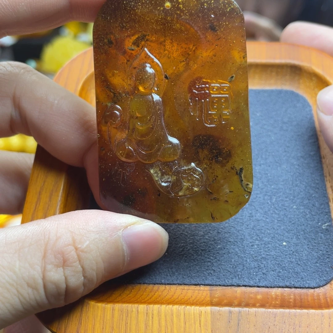 琥珀未镶嵌珠宝奇石