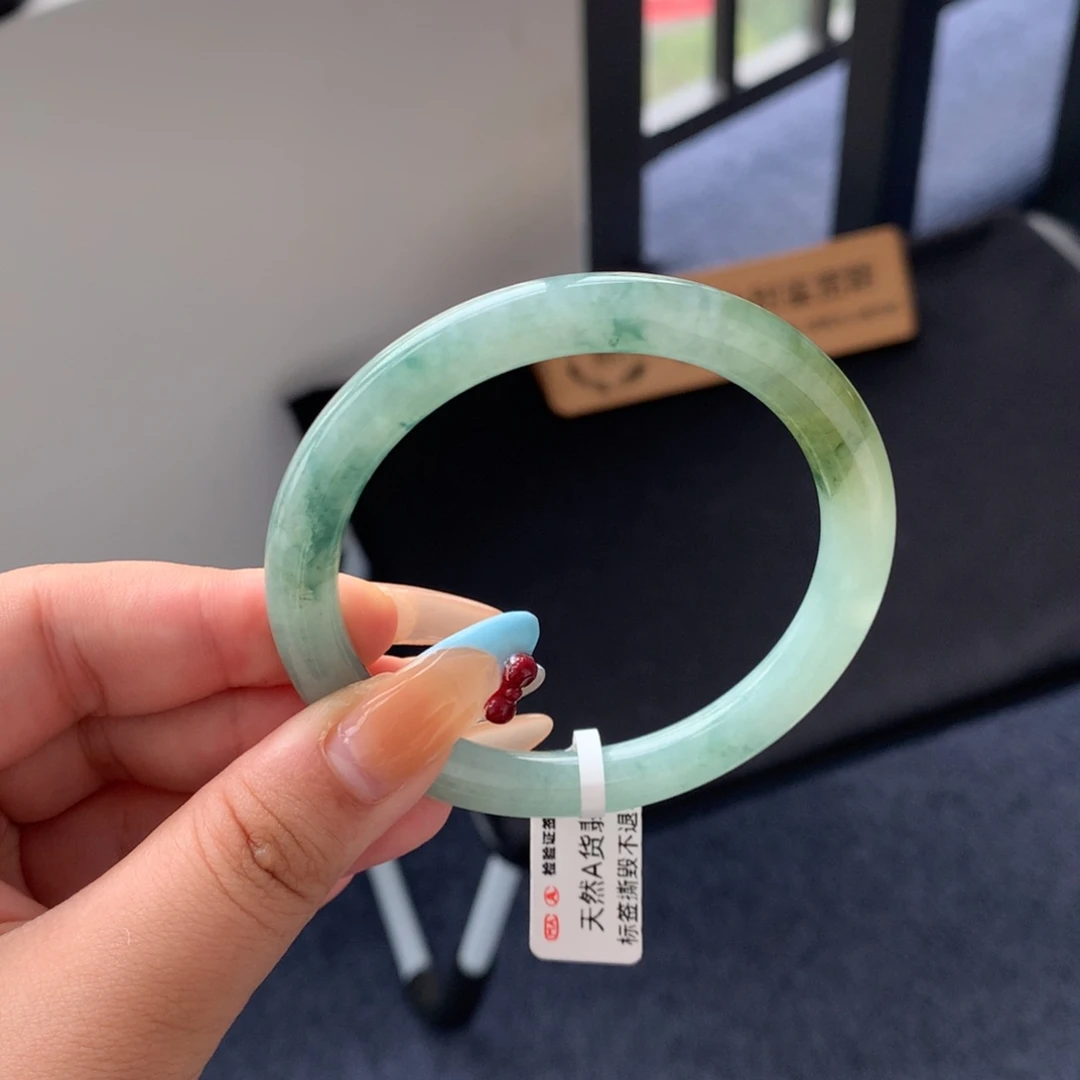 翡翠手镯未镶嵌13 57黄加绿圆条