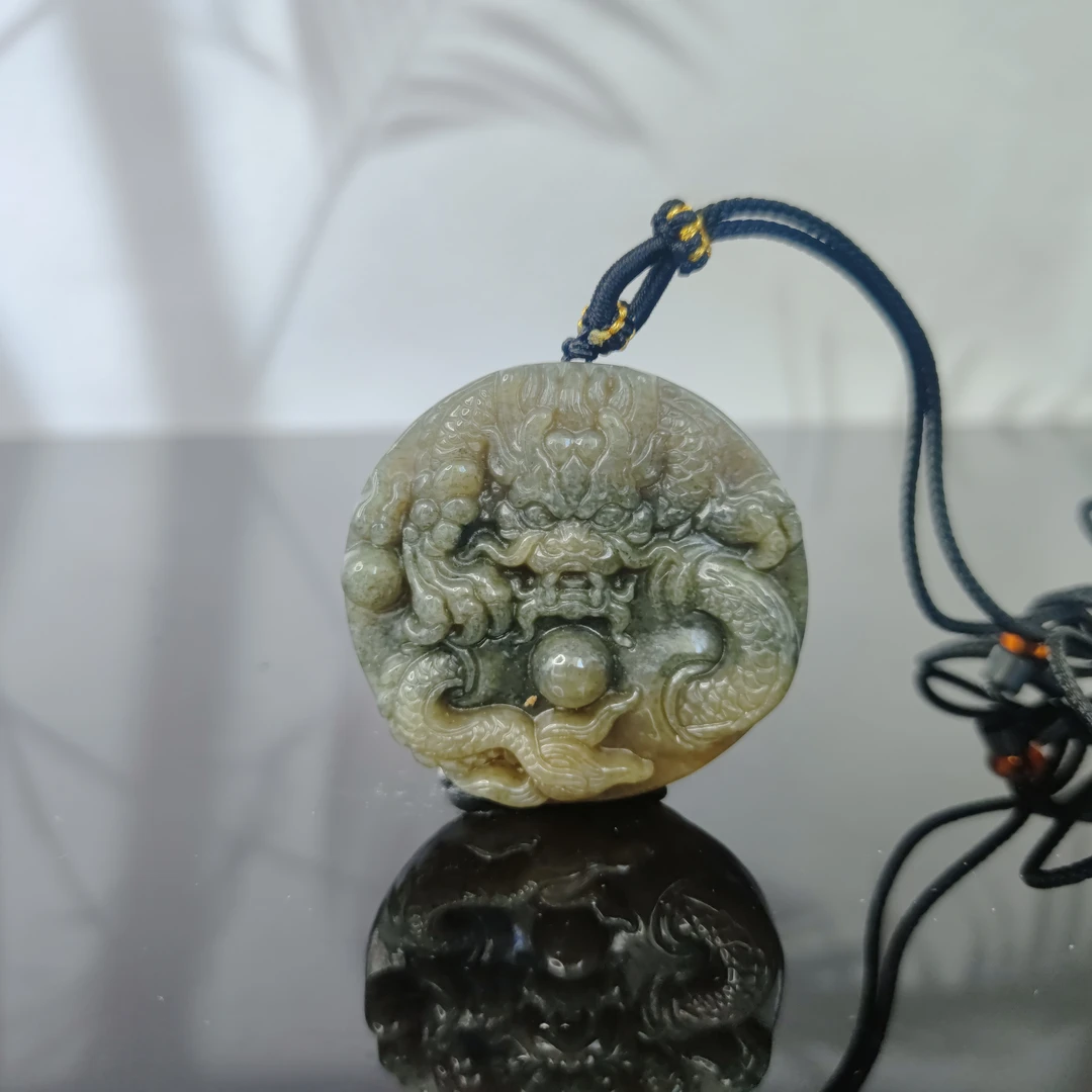 J和田玉龙腾四海吊坠2505