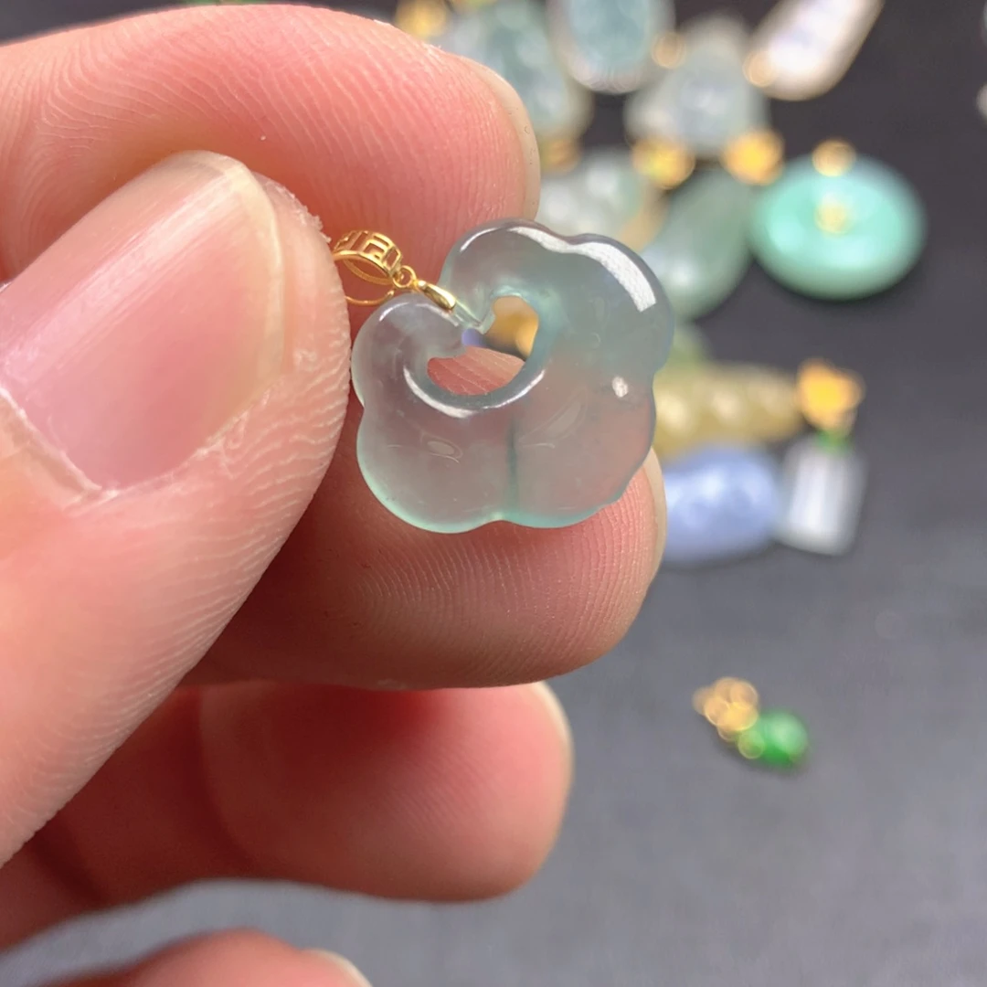 【闪购商品】颈饰18K金镶嵌翡翠翡翠