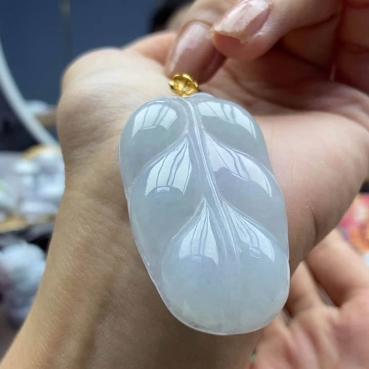 翡翠18K金镶嵌颈饰吊坠35