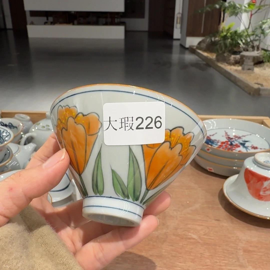 釉下手绘茶具微瑕