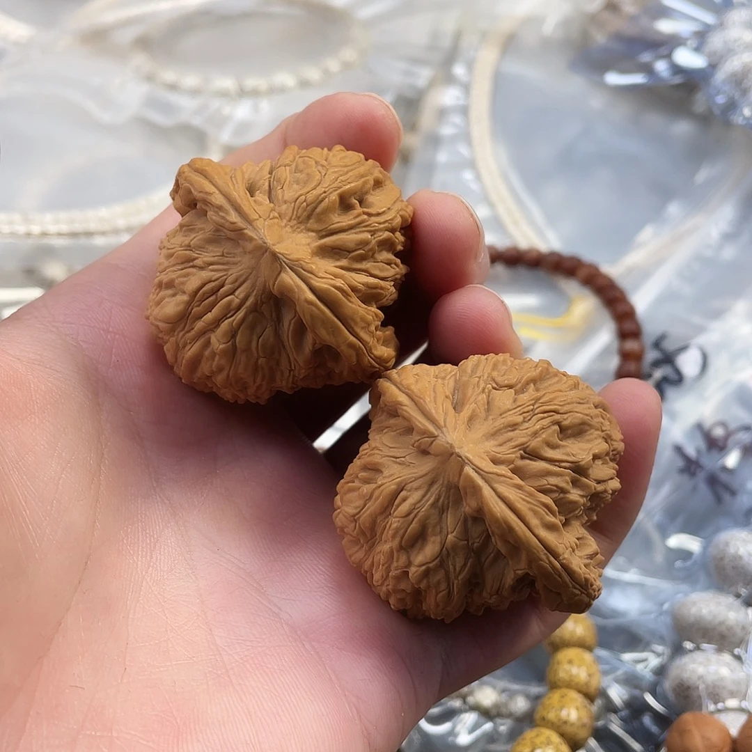 ཉ***࿐星月菩提吊坠一物一图