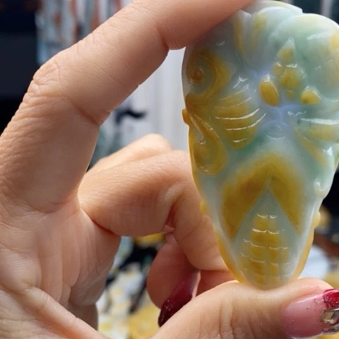 翡翠颈饰未镶嵌翡翠