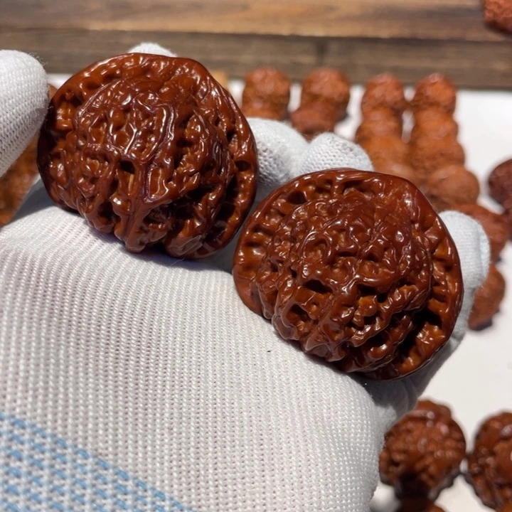 文玩核桃吊坠冰**胡官帽49.999.16