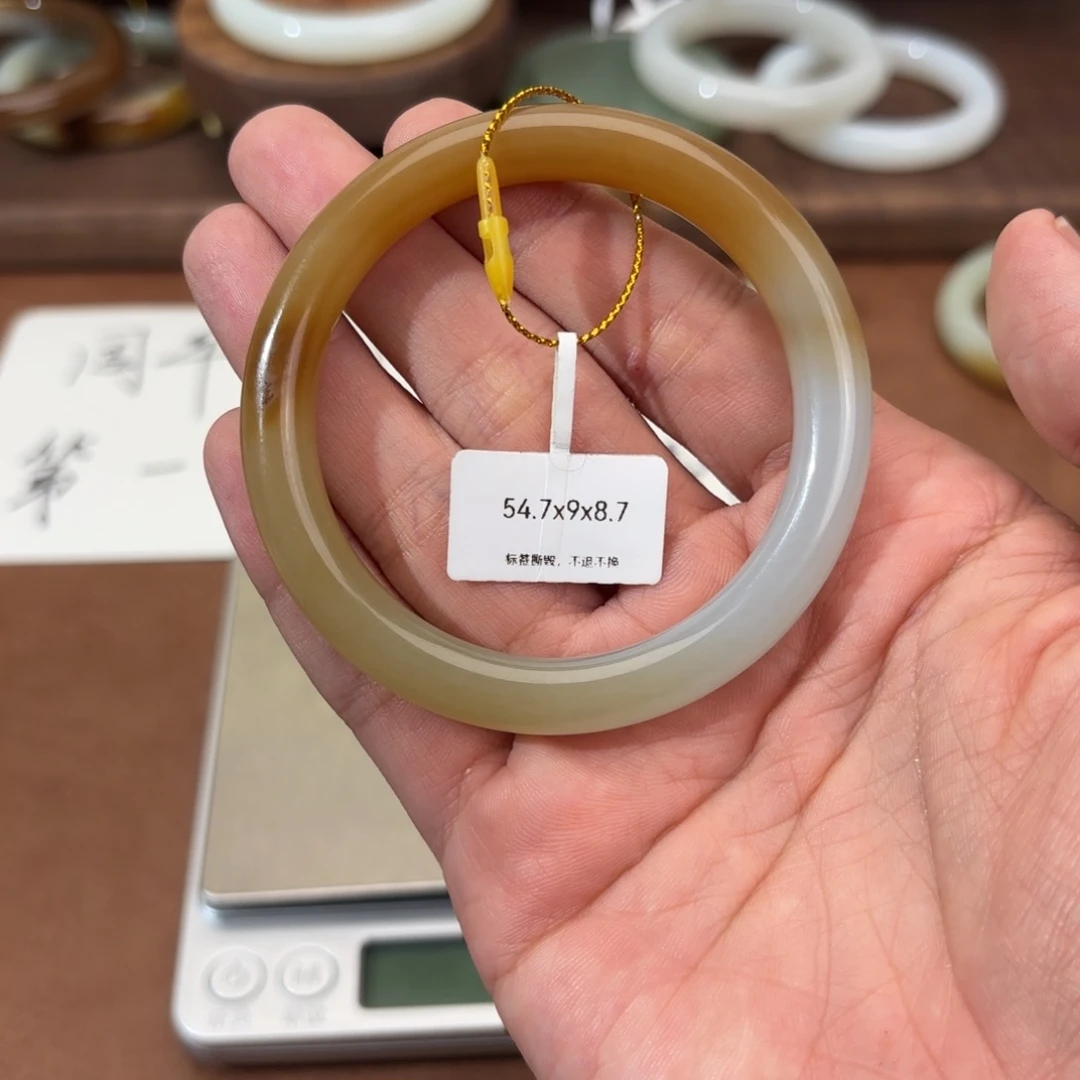 未镶嵌手镯和田玉（糖玉）