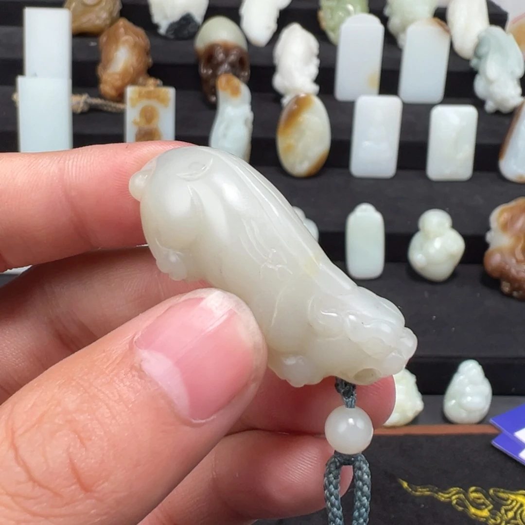 和田玉颈饰未镶嵌