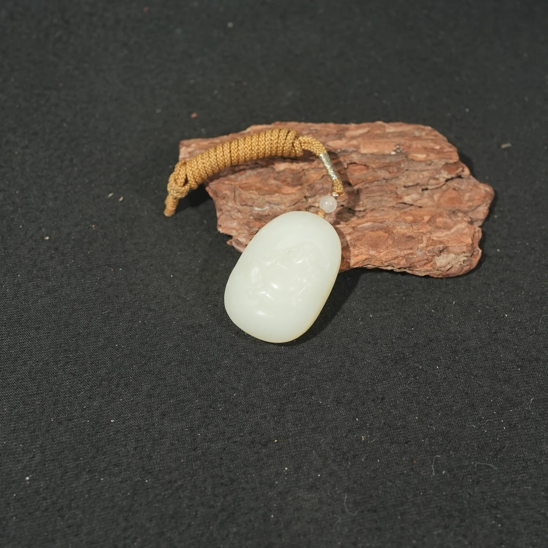 香港王老板-和田玉吊坠2z07