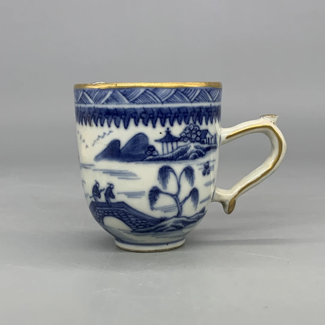 62511287*清乾隆青花山水纹把杯/瓷器六/江苏省文物总店/MM
