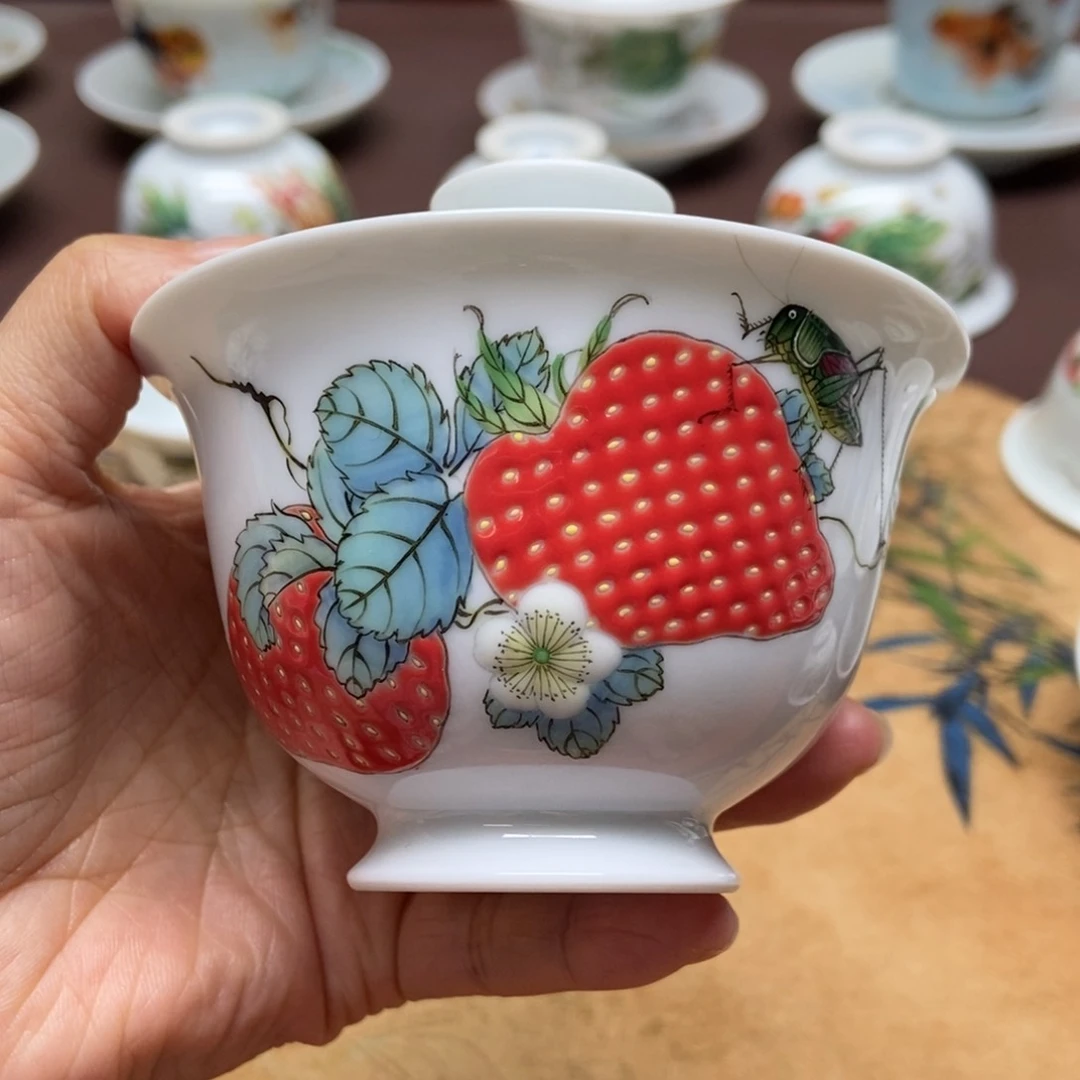 卧****凉草莓盖碗草莓盖碗