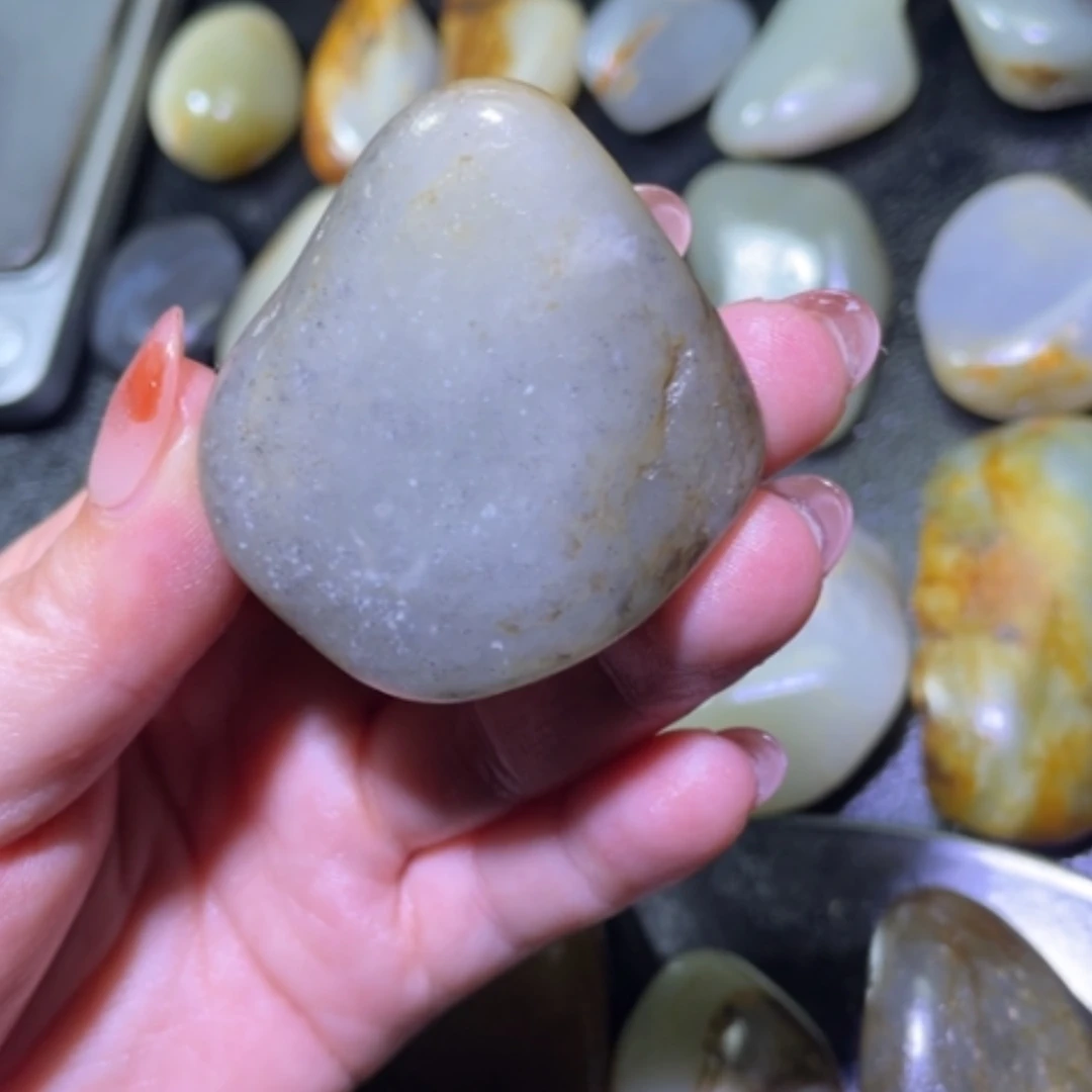【闪购商品】颈饰未镶嵌和田玉名*