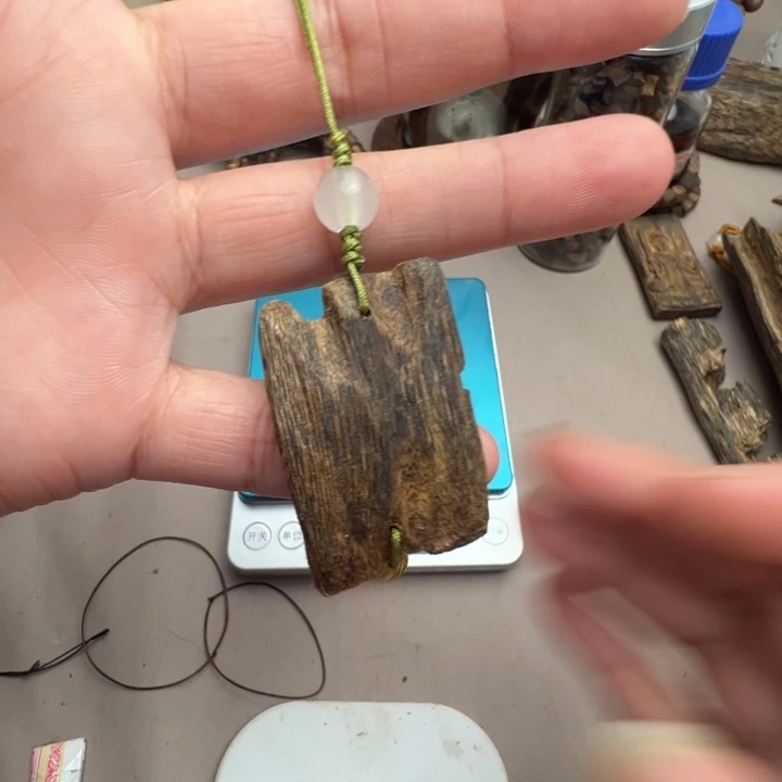 棋楠沉香高油手机挂