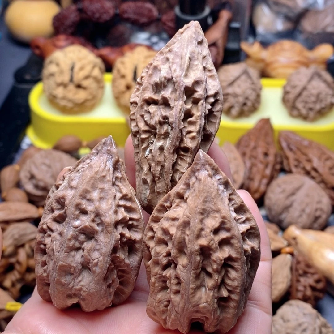 文玩核桃吊坠瑕疵58