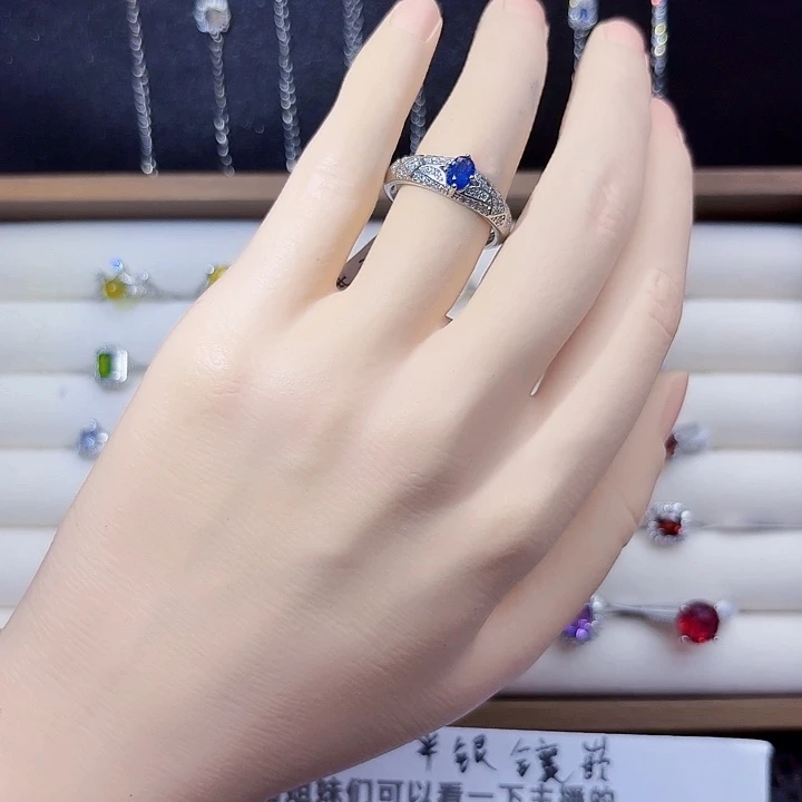 银S925镶嵌蓝宝石戒指