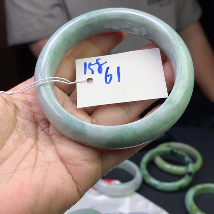 未镶嵌手镯翡翠158