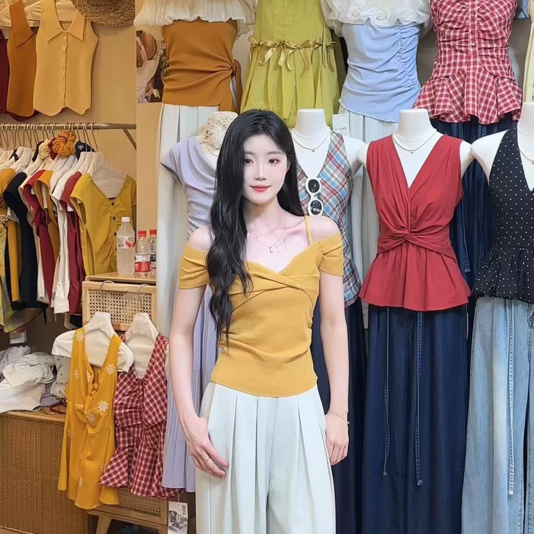 "小露香肩"甜美吊带一字肩扭结针织小衫女上衣