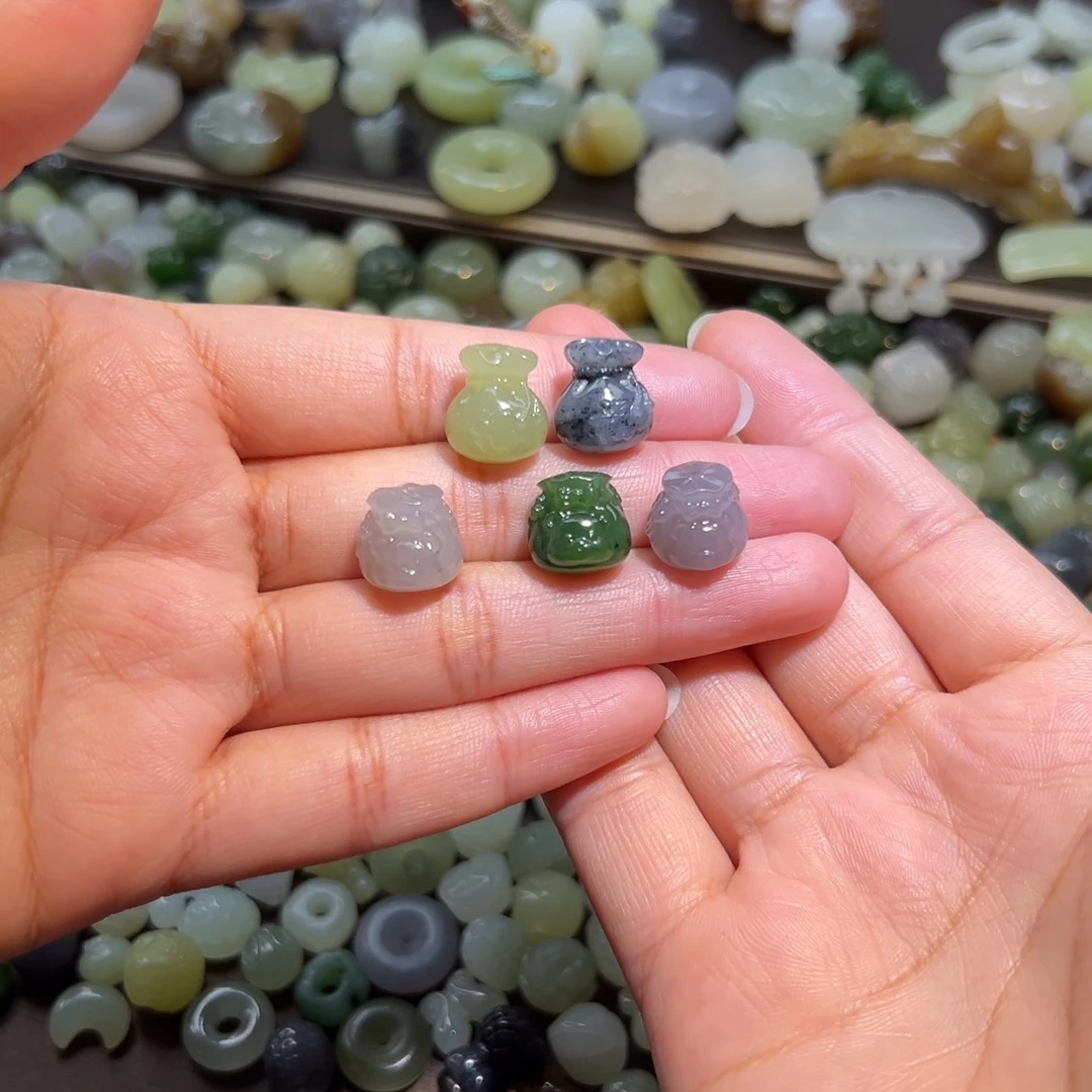 未镶嵌和田玉珠宝半成品118一个多样性发其一