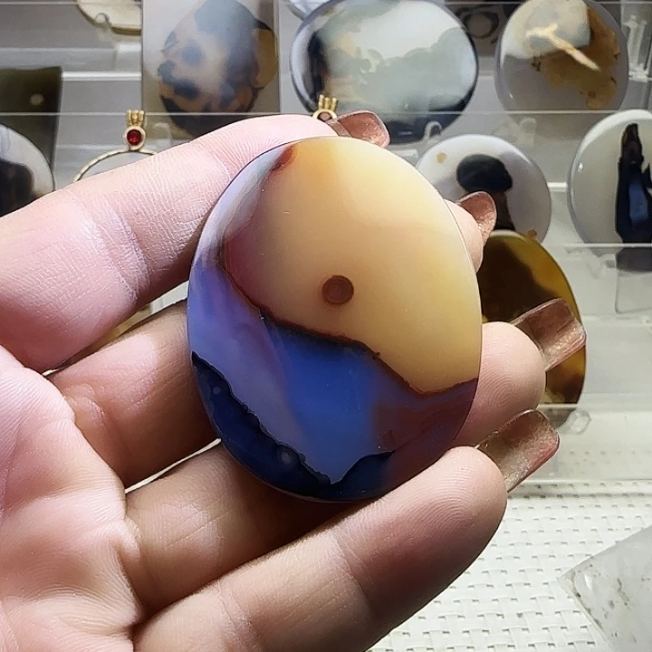 玛瑙/玉髓未镶嵌珠宝奇石