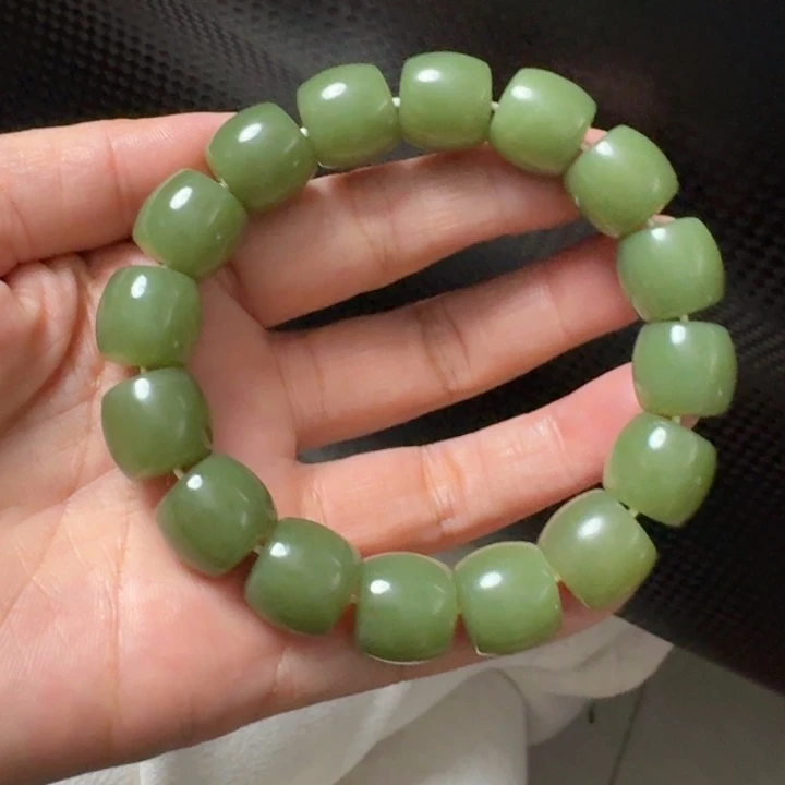 和田玉未镶嵌颈饰顶级沙枣青14