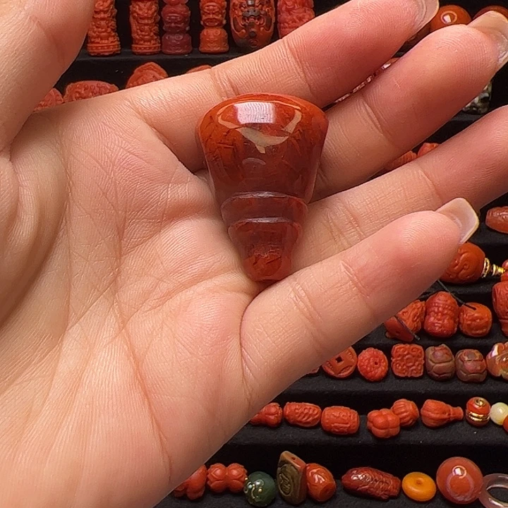 南红玛瑙未镶嵌三通卡24.2有裂