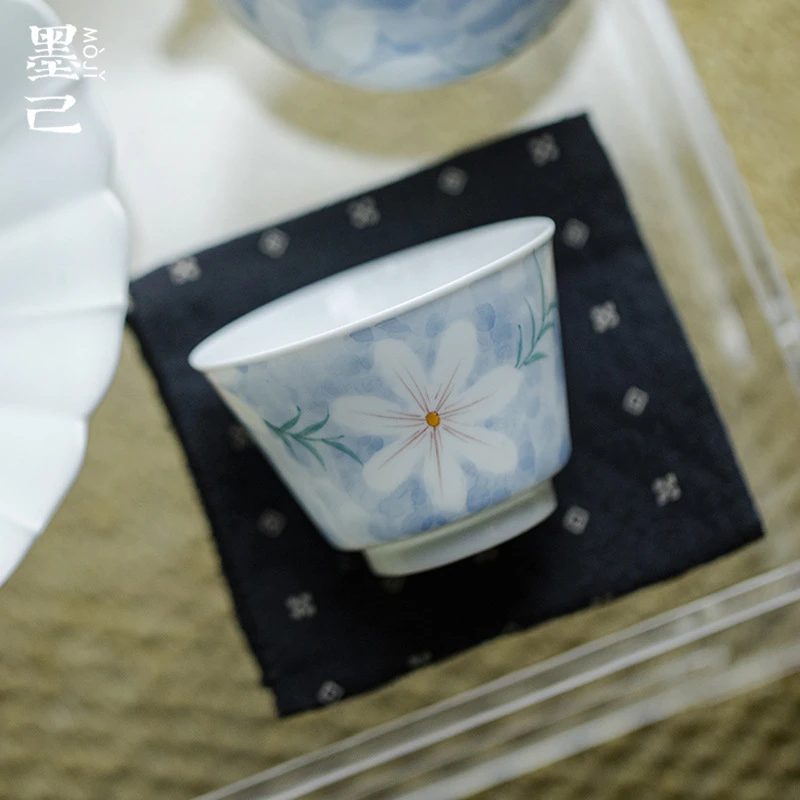 墨己手绘花绽百合满彩日式圆口茶杯功夫茶具家用主人杯陶瓷品茗杯