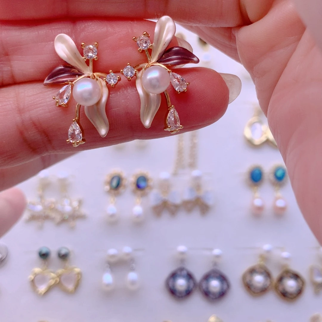 合金耳饰淡水珍珠