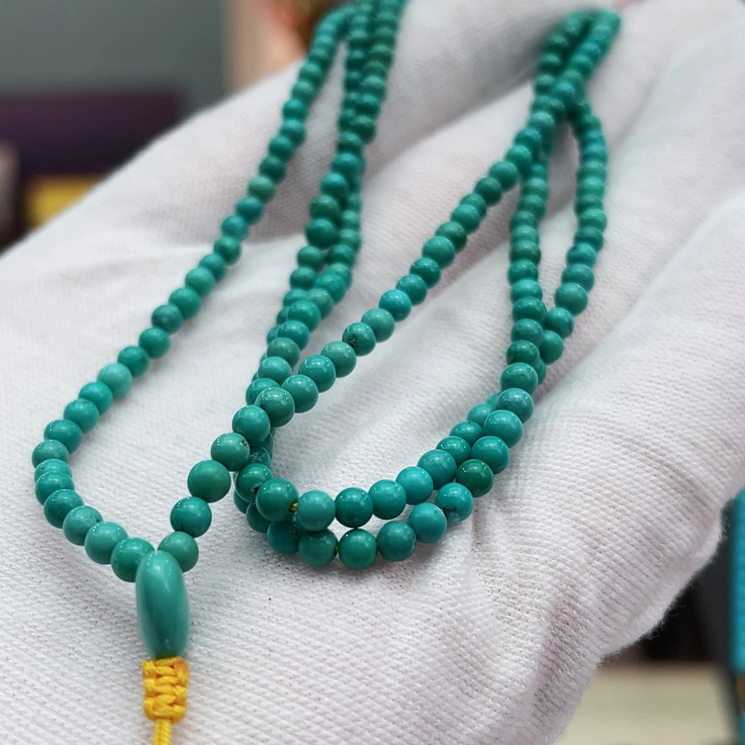 绿松石颈饰未镶嵌