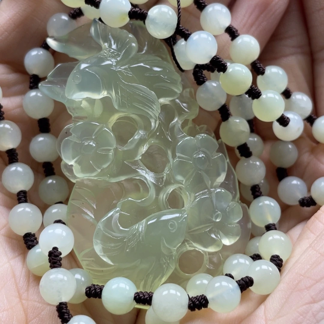 蛇纹石玉颈饰未镶嵌