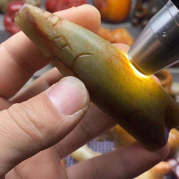未镶嵌蛇纹石玉颈饰