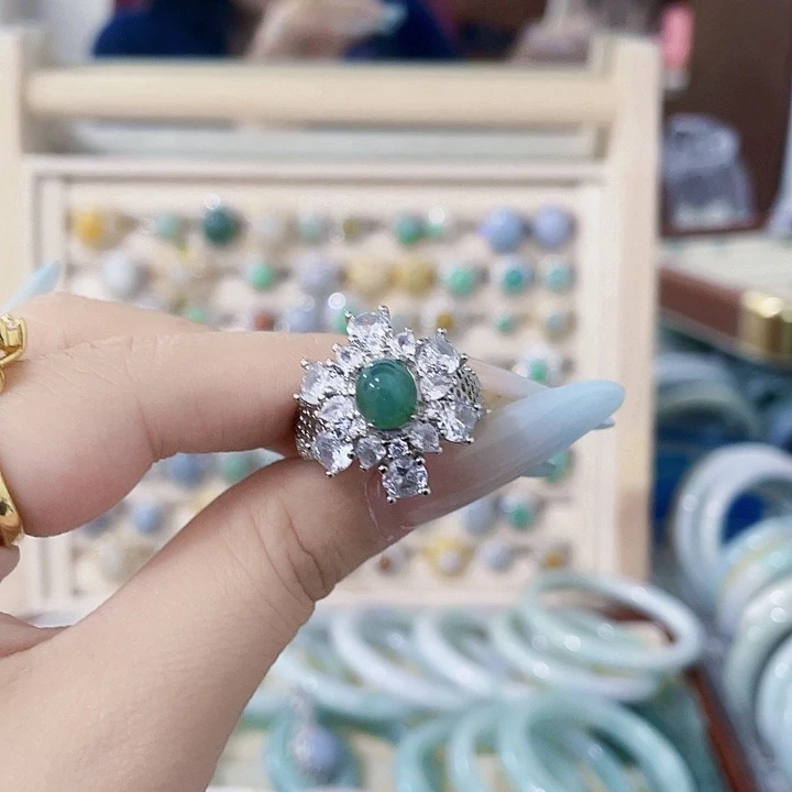 颈饰未镶嵌翡翠天然翡翠Ａ货