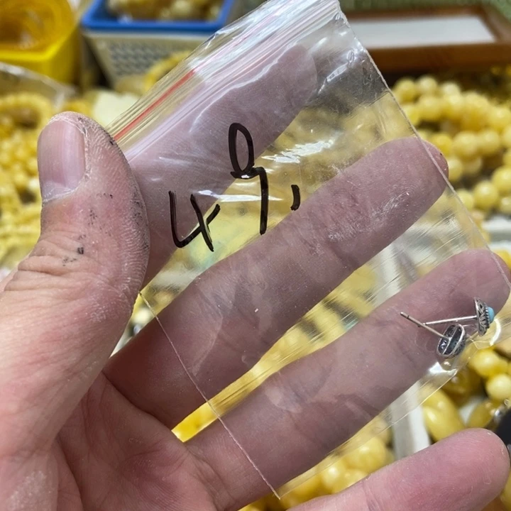 蜜蜡银S925镶嵌裸石耳钉