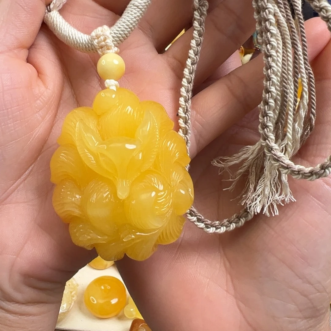 余***福裸石蜜蜡未镶嵌蜜蜡