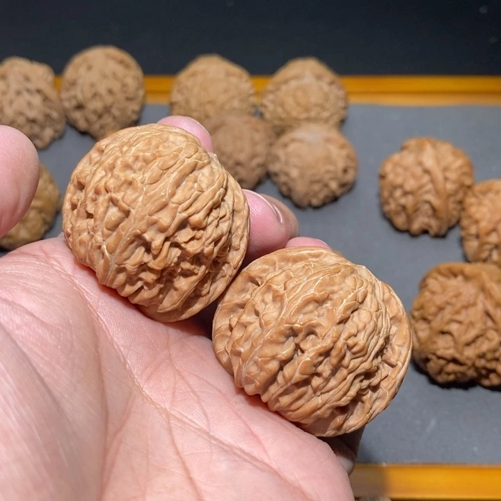 文玩核桃吊坠40磨盘