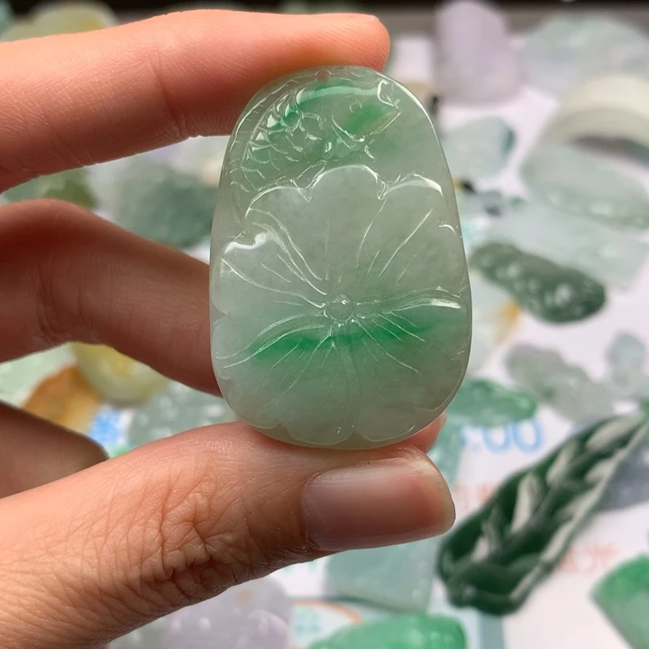 翡翠未镶嵌颈饰翡翠