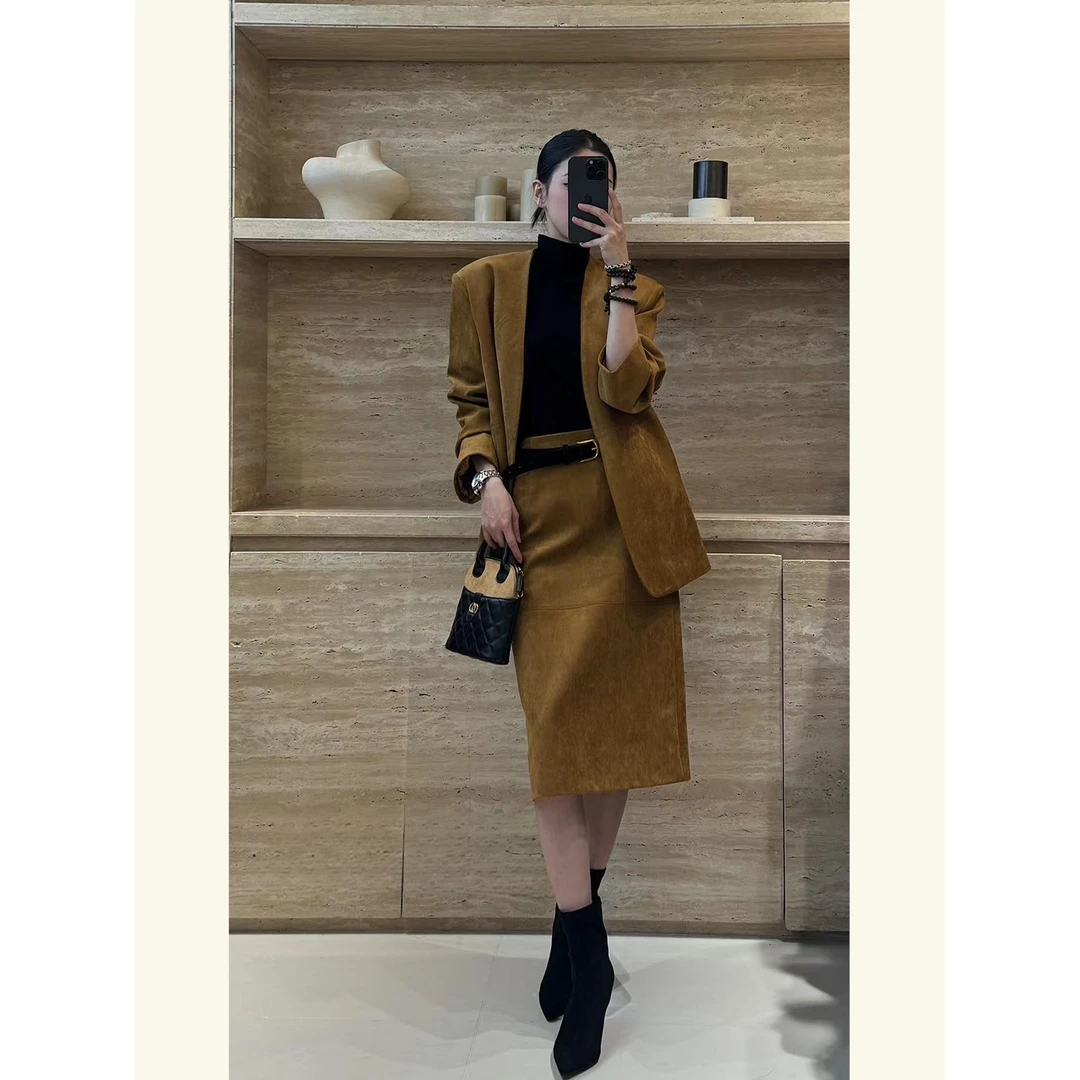 秋季新款穿搭一整套法式老钱风美拉德正肩西装外套半身裙两件套装