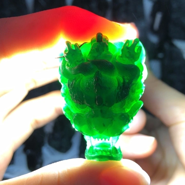 定制翡翠未镶嵌龙头