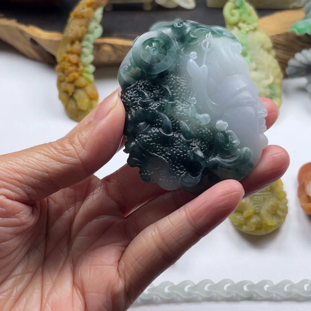 老***鱼定制翡翠未镶嵌佛魔一念