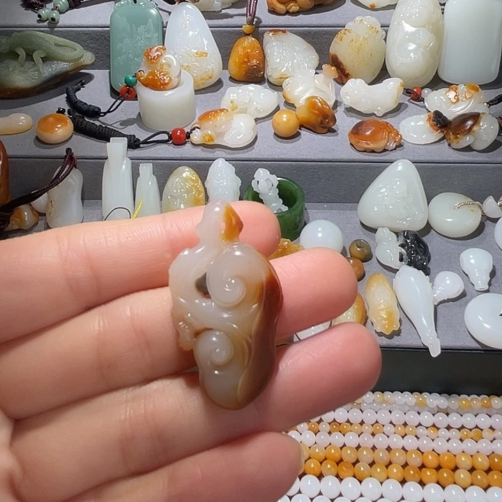 四***海和田玉未镶嵌手链