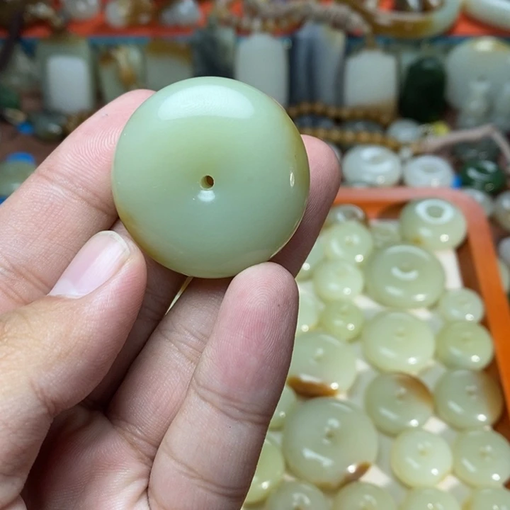 冬***阳和田玉未镶嵌吊坠(不含链)