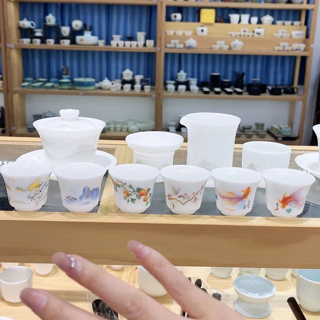 一套不带盒，其他不变，客杯各图案一个