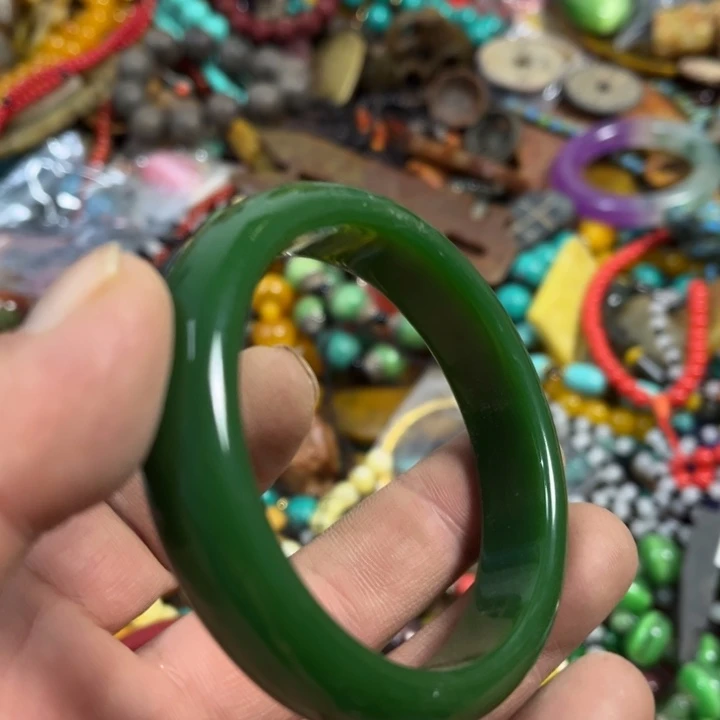 未镶嵌和田玉（糖玉）挂件