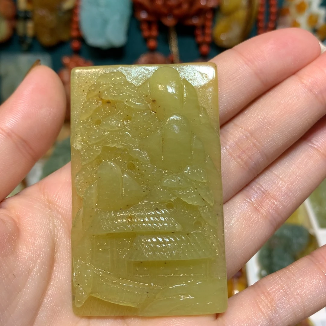 蛇纹石玉未镶嵌颈饰