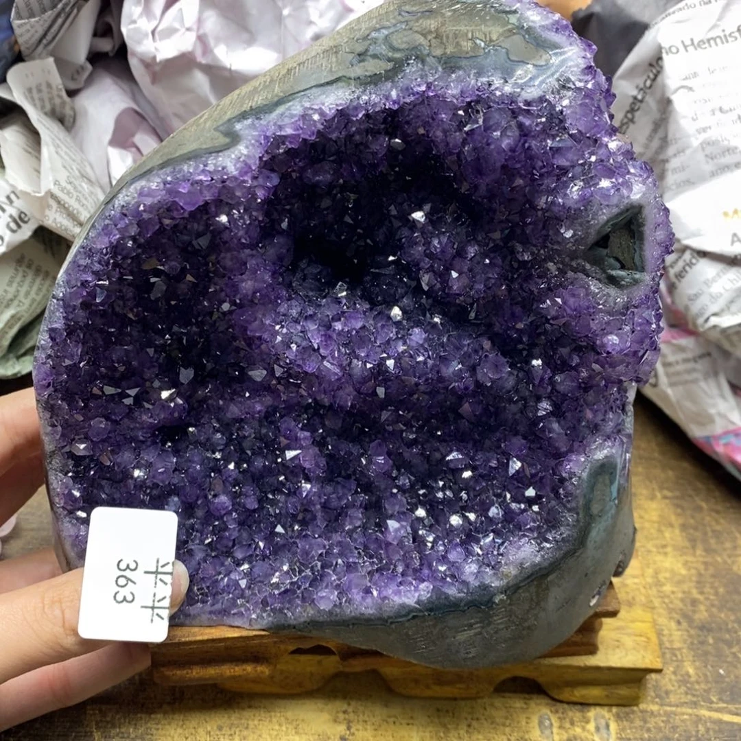 紫晶乌拉圭未镶嵌