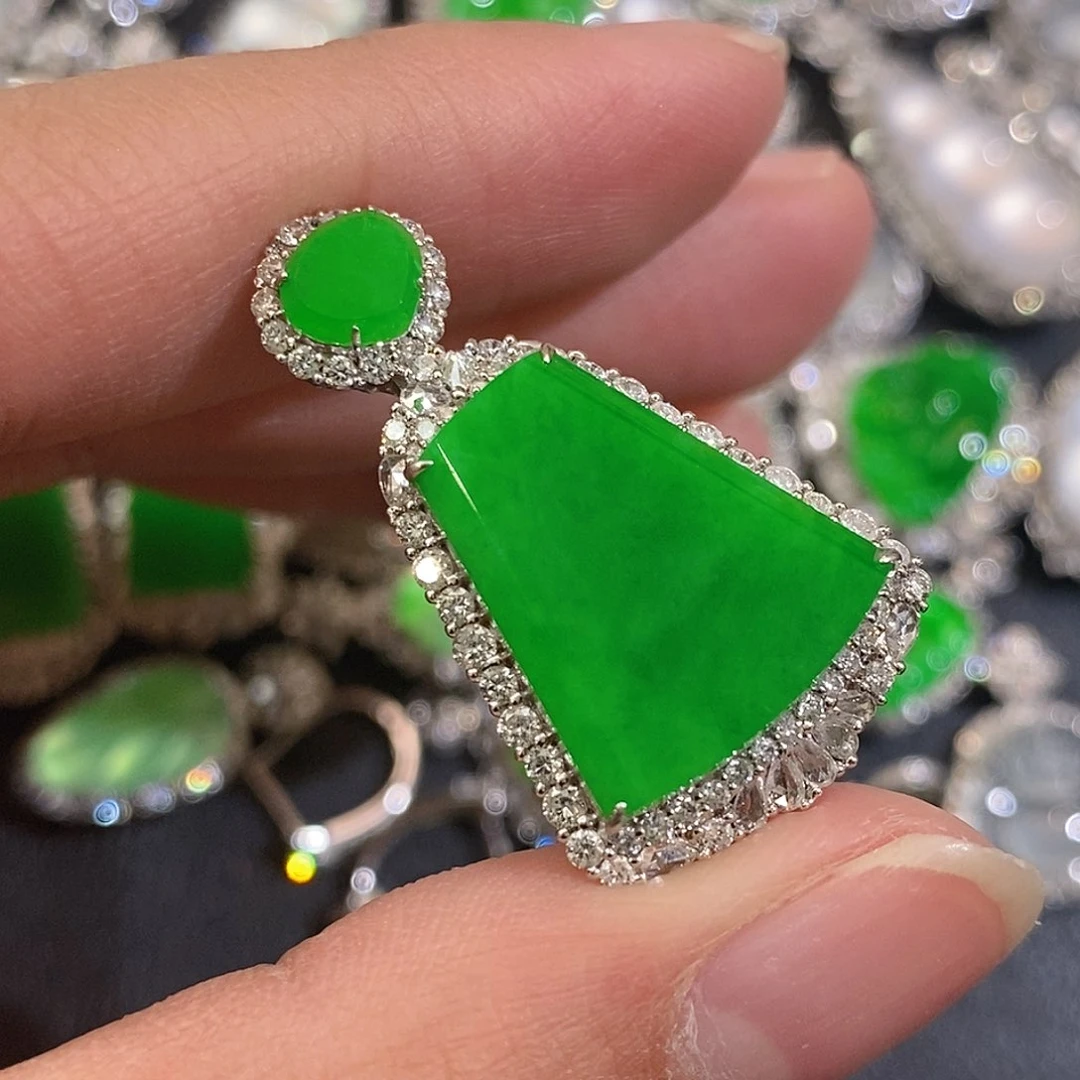 翡翠颈饰18K金镶嵌天然缅甸A货翡翠